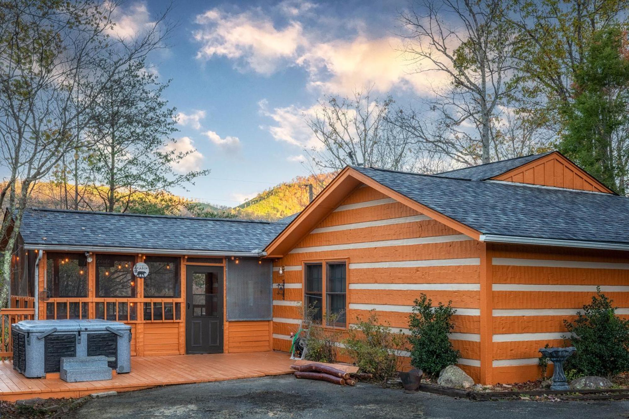 Real Log Cabin With Amazing Views, Hot Tub, Sauna, Games Gatlinburg Kültér fotó