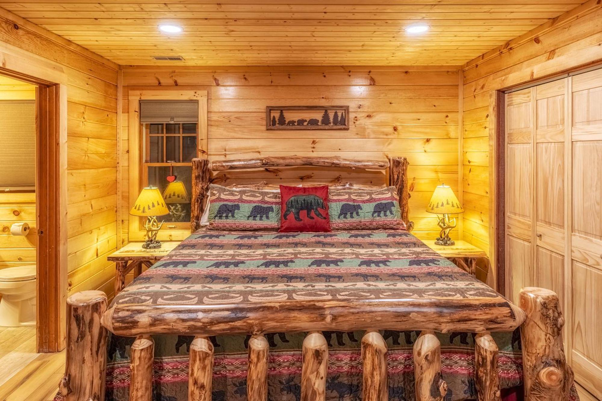 Real Log Cabin With Amazing Views, Hot Tub, Sauna, Games Gatlinburg Kültér fotó