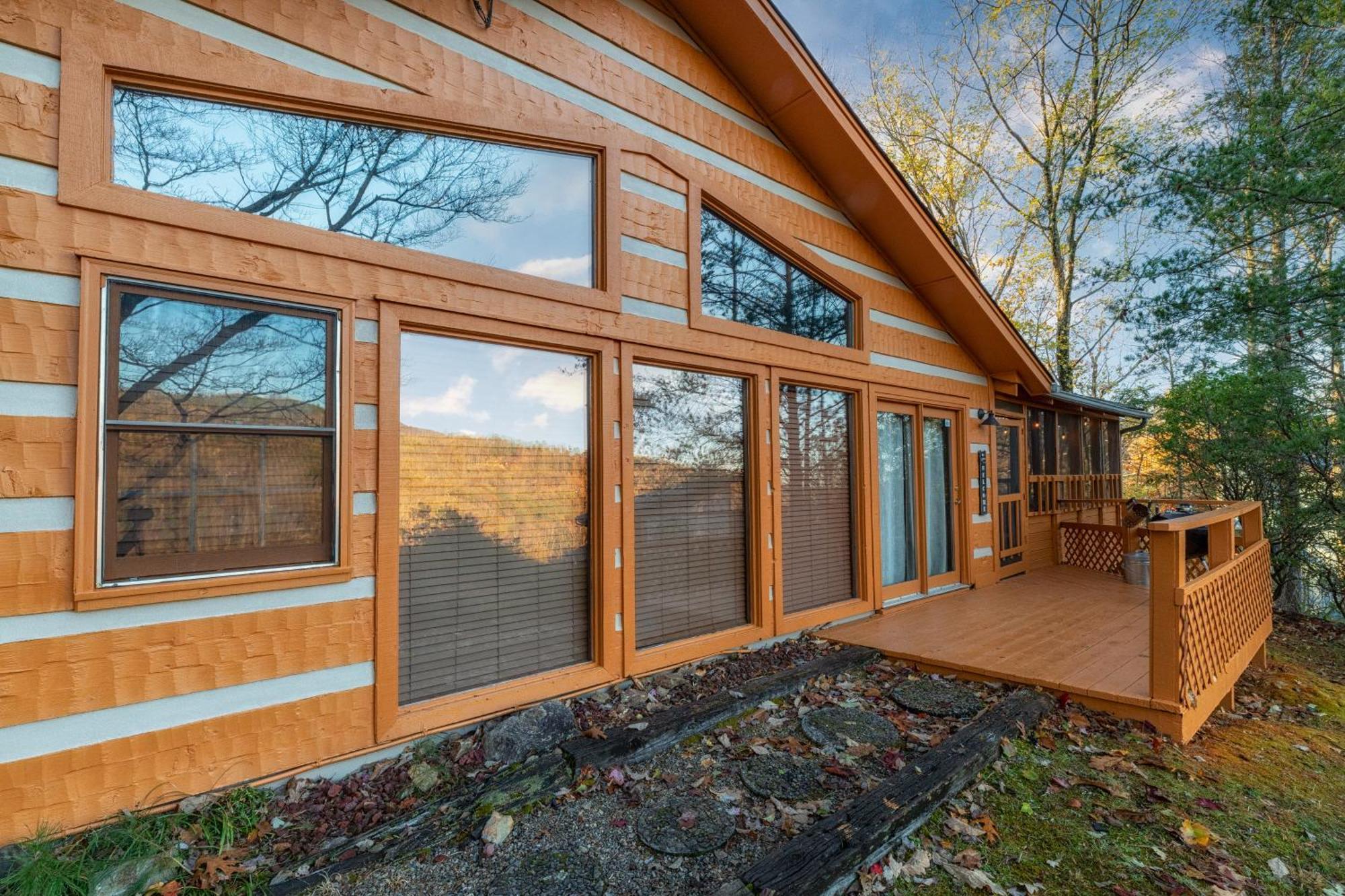 Real Log Cabin With Amazing Views, Hot Tub, Sauna, Games Gatlinburg Kültér fotó